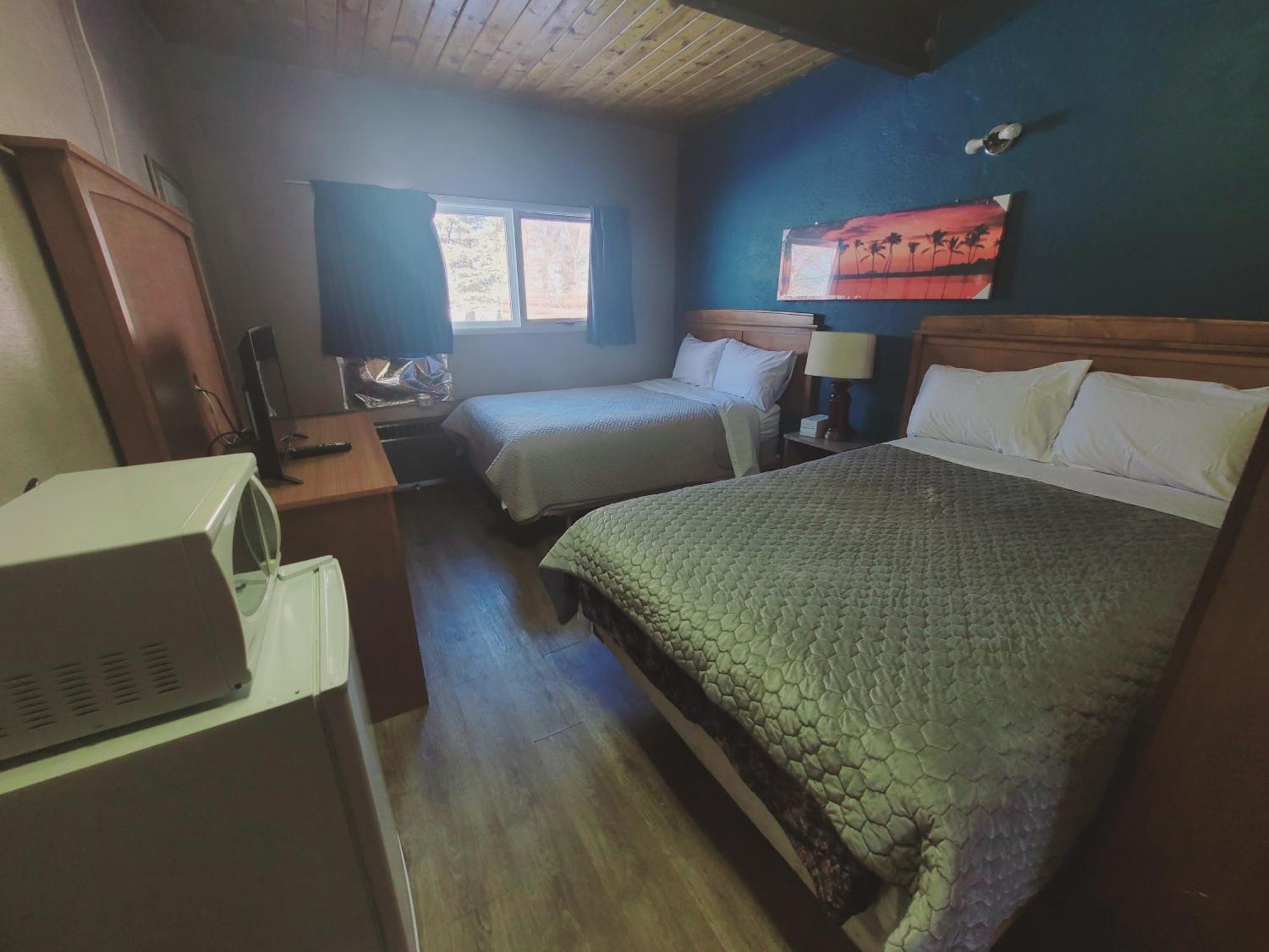 Rosthern Hotel Екстериор снимка