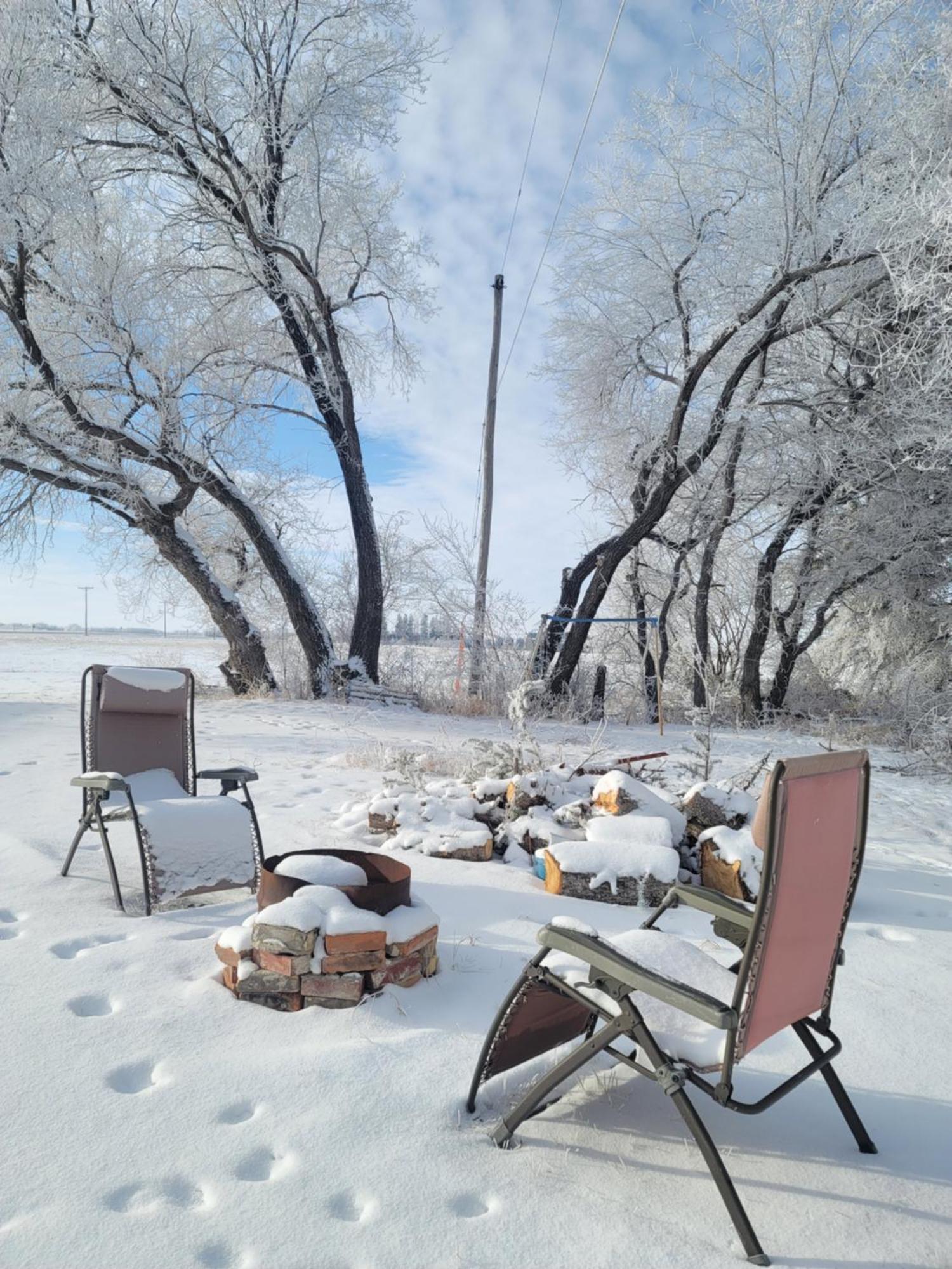 Rosthern Hotel Екстериор снимка