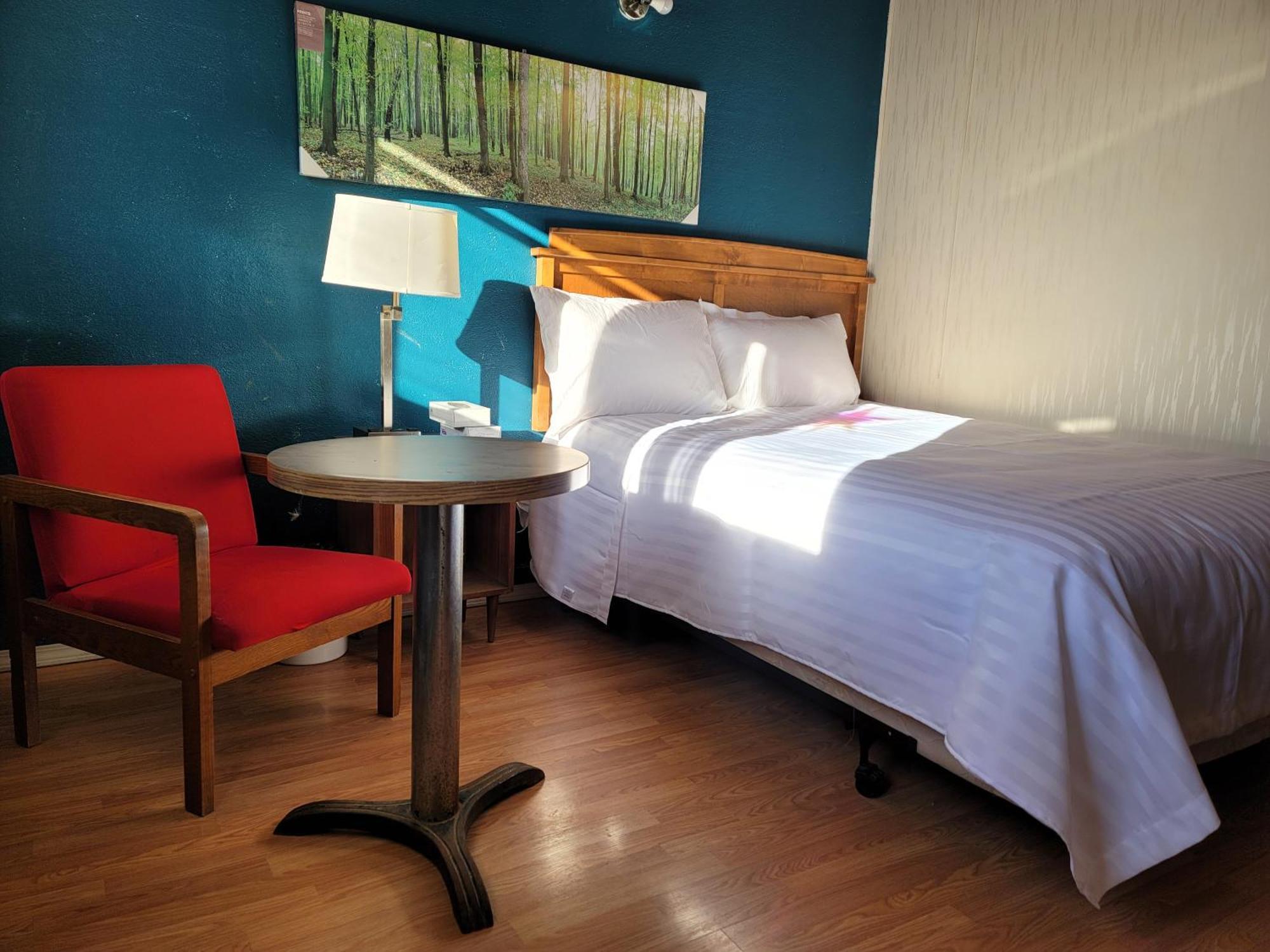Rosthern Hotel Екстериор снимка